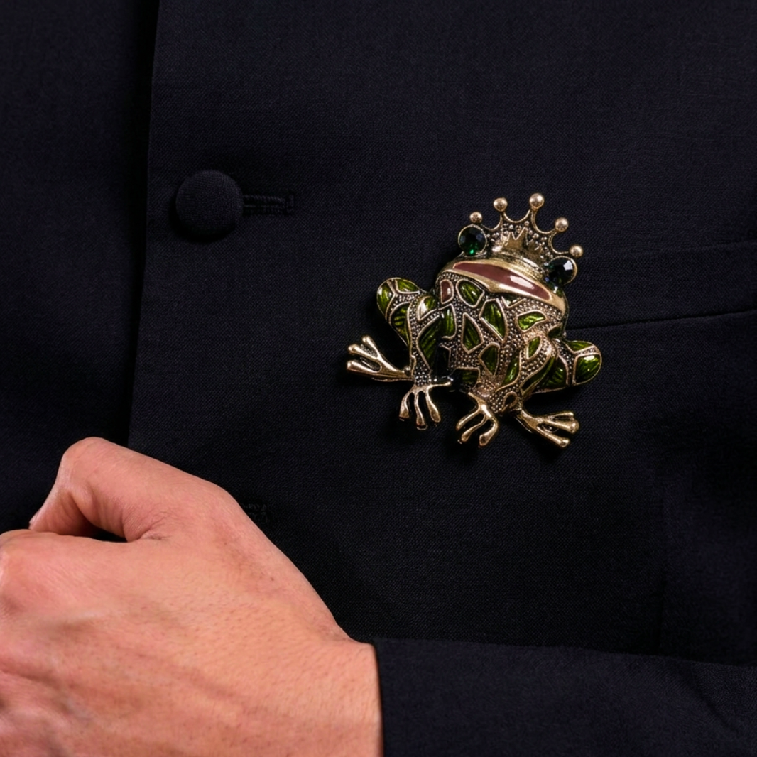 Royal Frog Brooch – photo 1