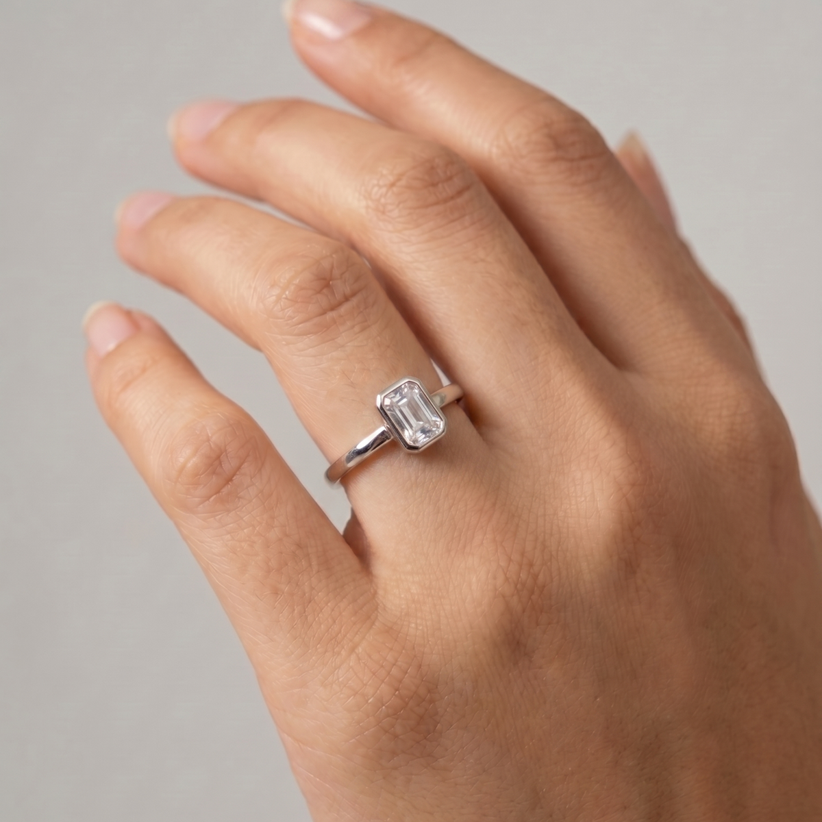 Emeral Cut Ring – photo 1