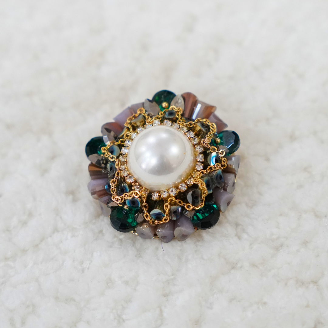 Celest Pearl Brooch – photo 2