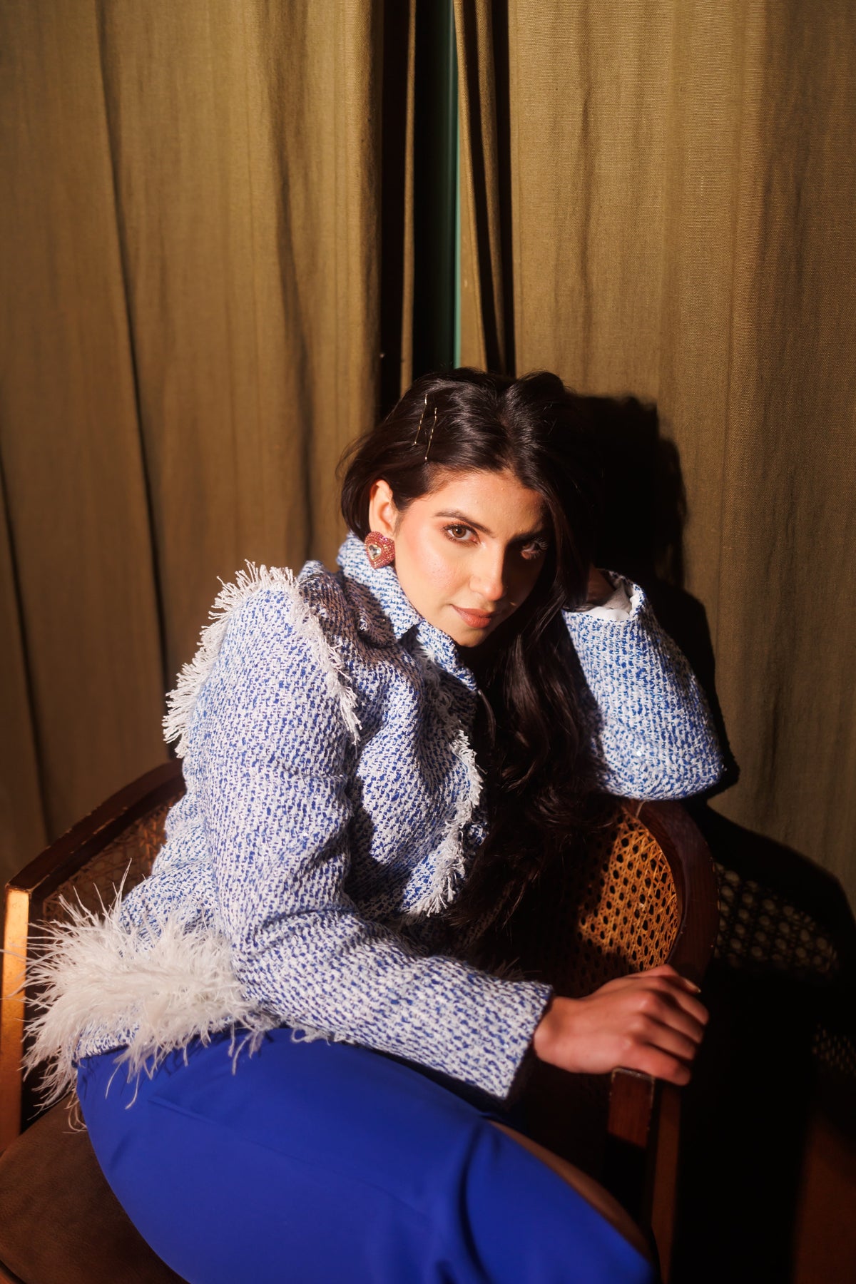 Tweed blazer with slit trousers – photo 3