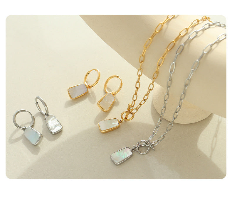White Shell Pendant with Chain – photo 3