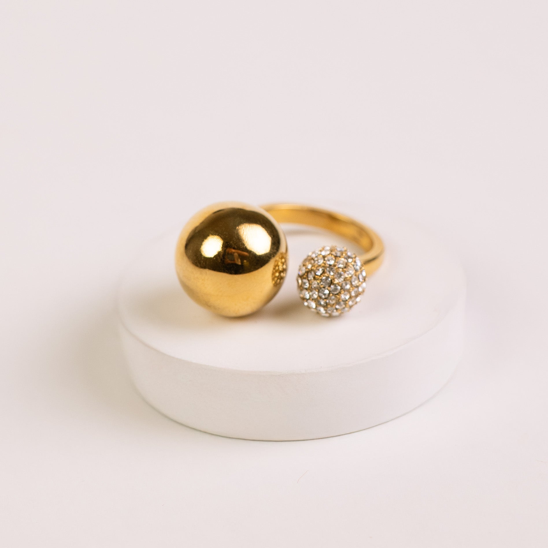 Disco Deewane Front Opened Ring Gold