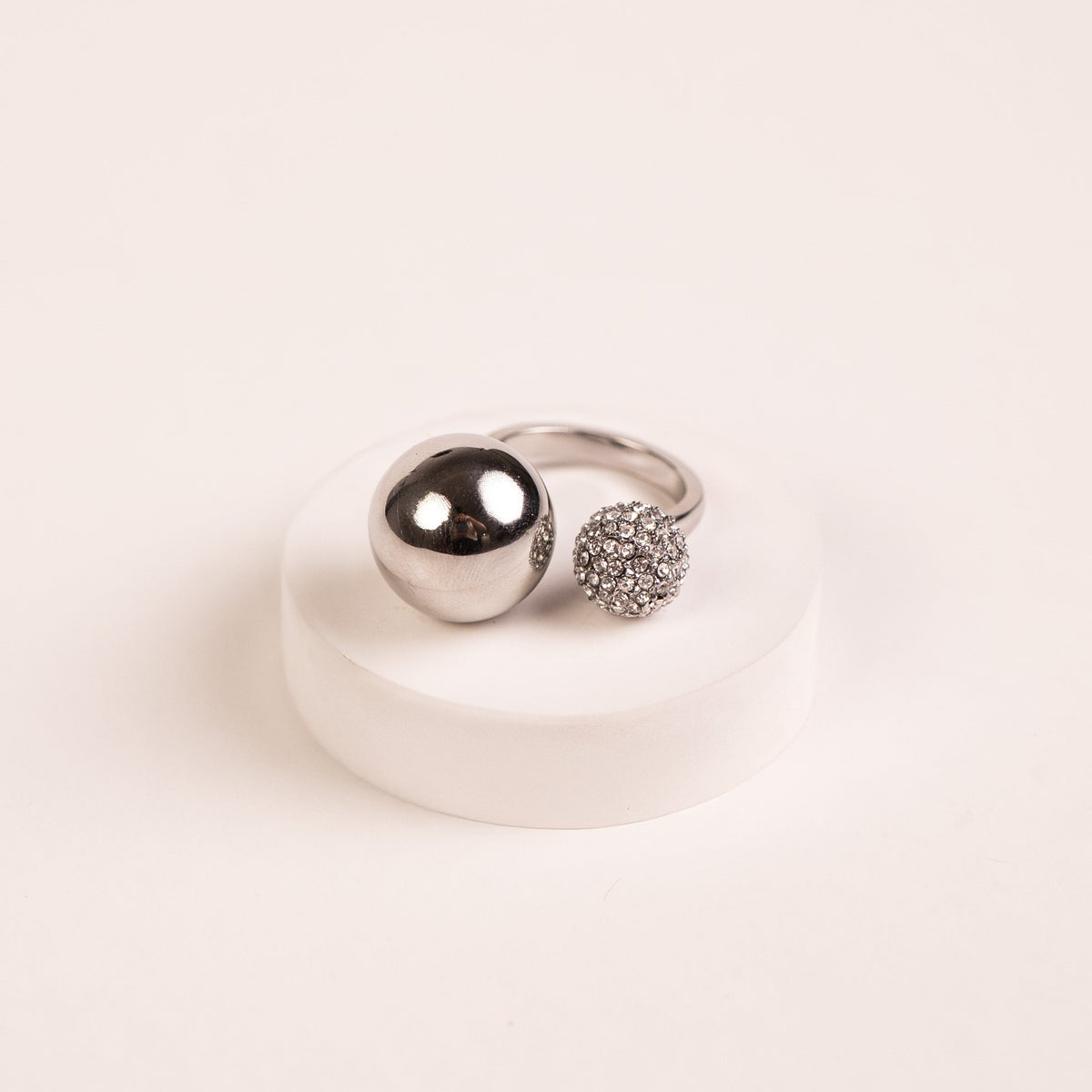 Disco Deewane Front Opened Ring Silver – front view