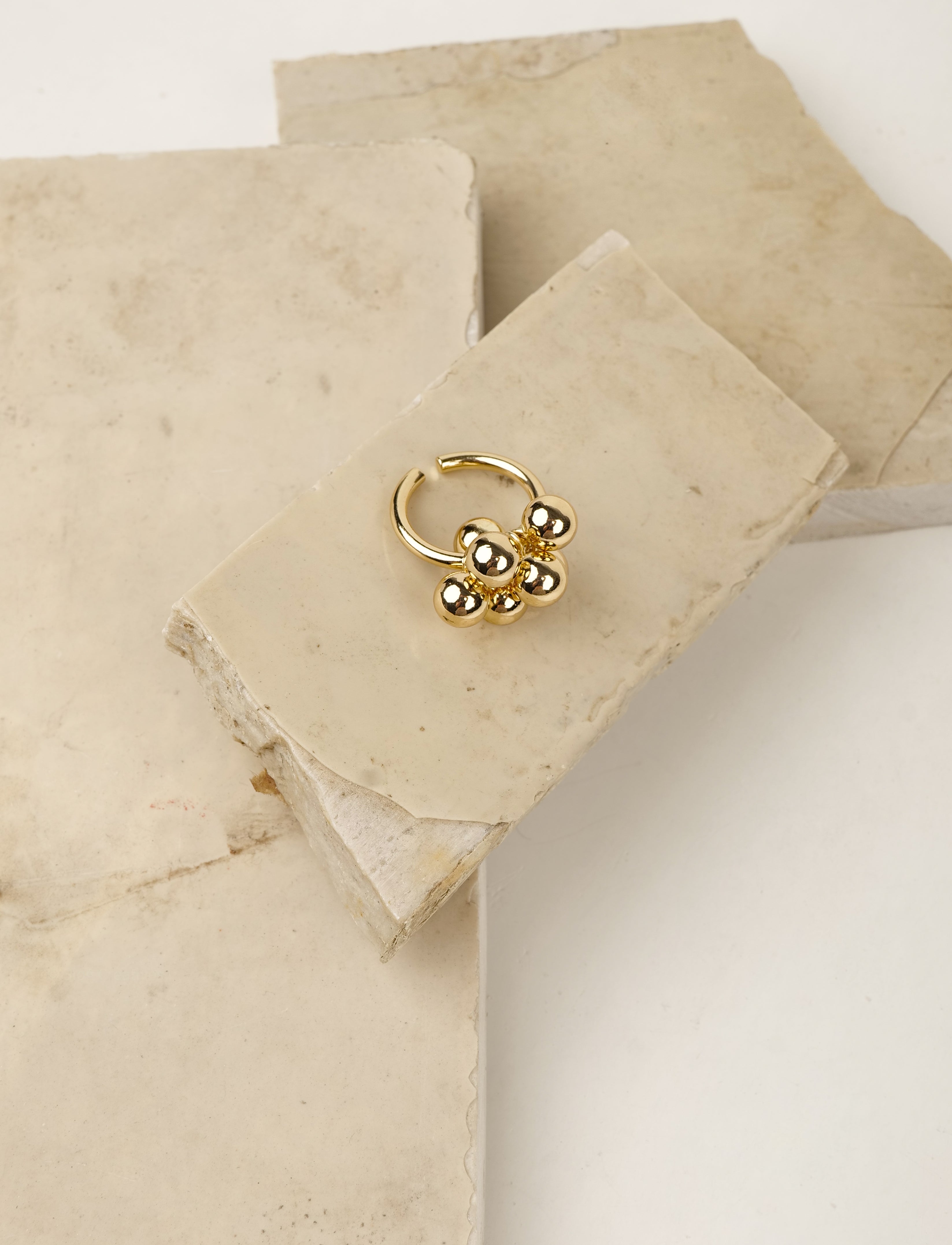 Hollywood Ring