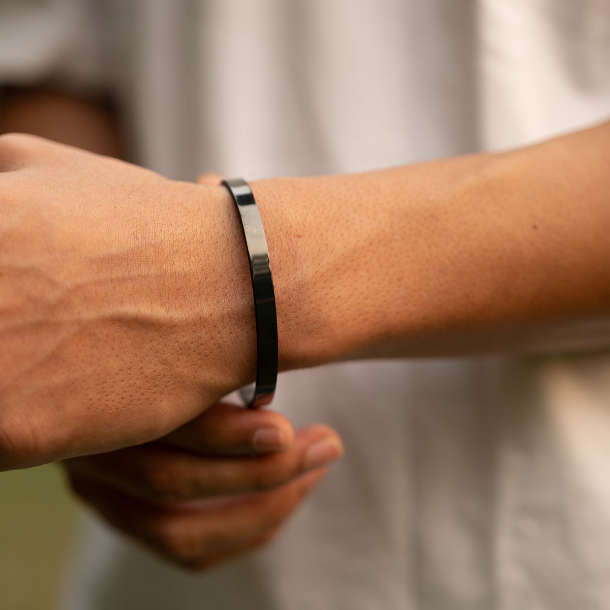 Black Metal Cuff Bracelet for Men – photo 1