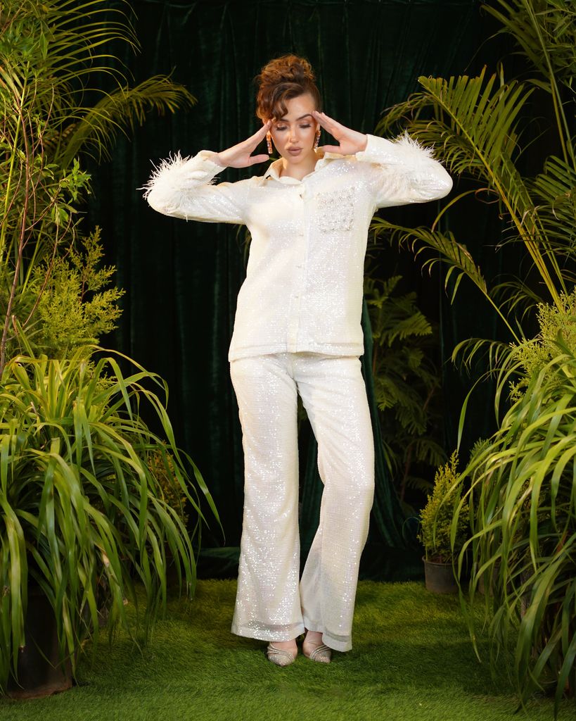 White sequence coord set with feathers – photo 1